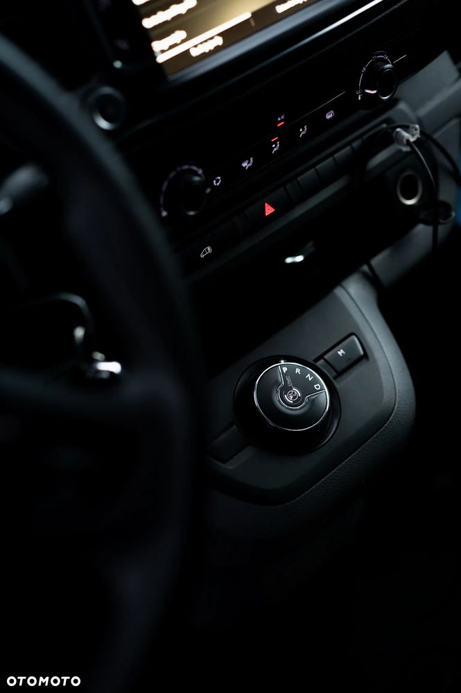 Opel Vivaro - 24