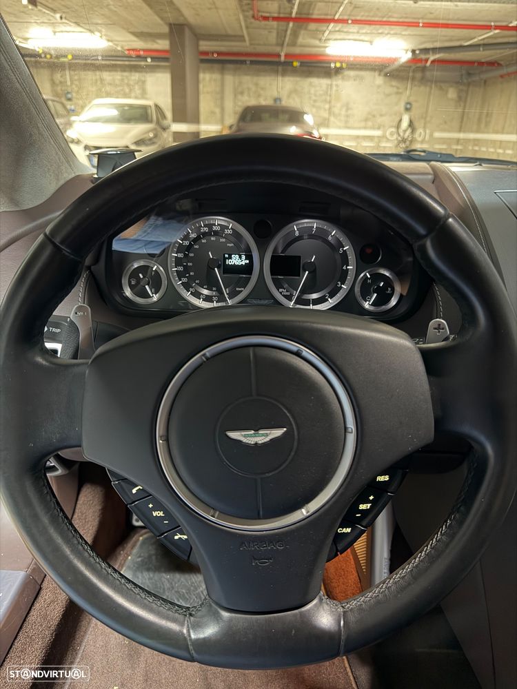 Aston Martin Rapide 5.9 V12 - 10