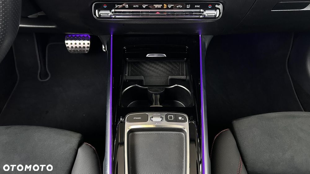 Mercedes-Benz GLB 200 d 4-Matic AMG Line 8G-DCT - 20