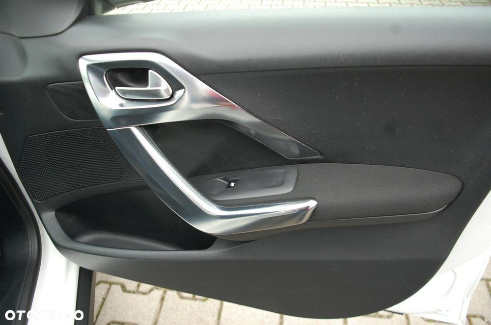 Peugeot 2008 - 32