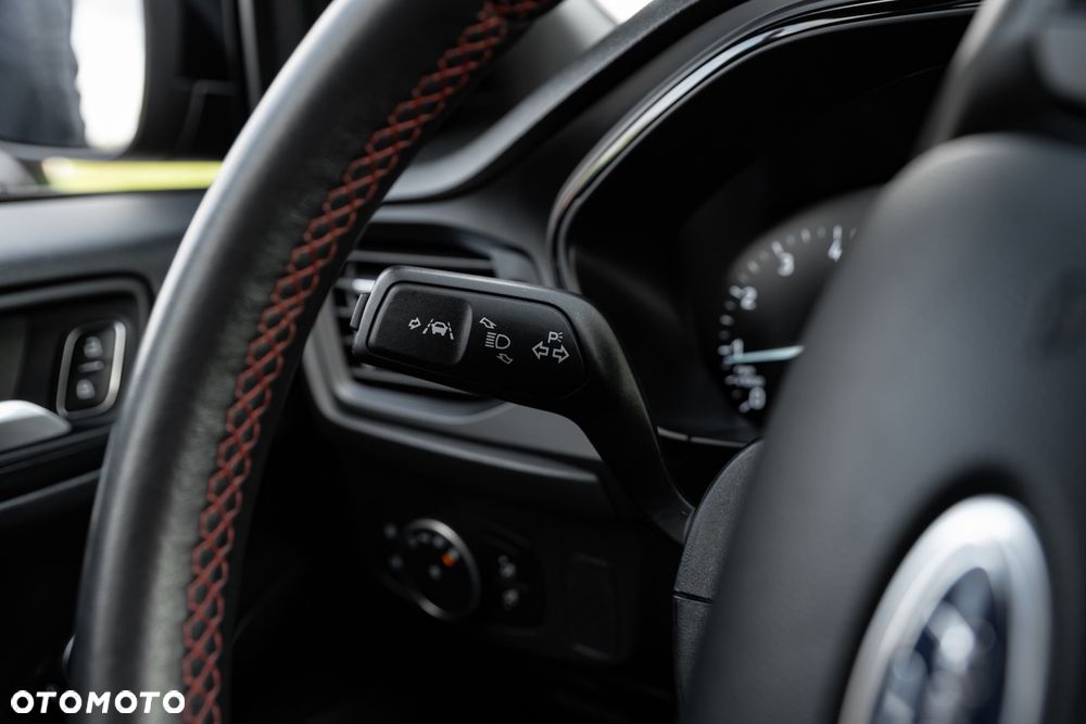 Ford Focus 1.0 EcoBoost ST-Line X - 29