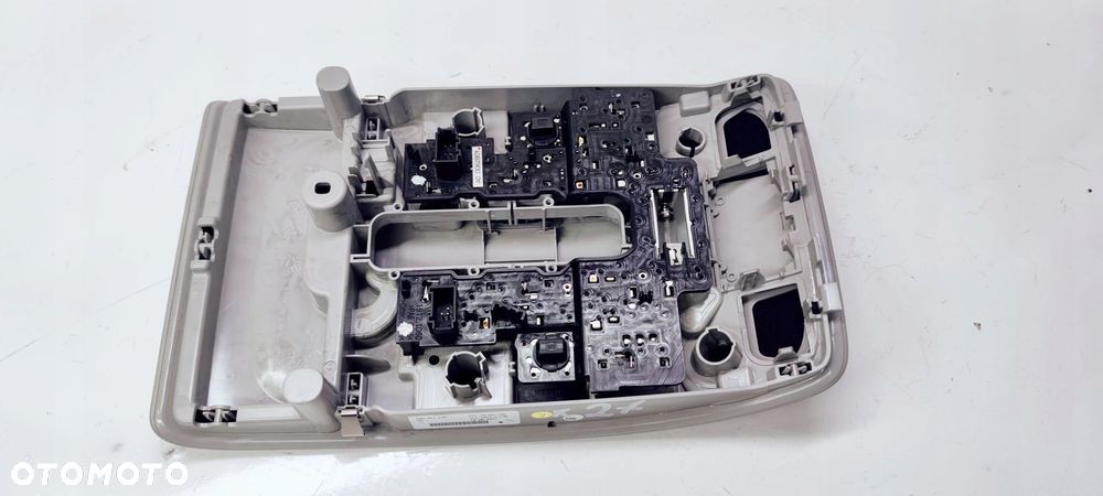 LAMPKA OŚWIETLENIE KABINY AUDI A6 C7 4G0947135 *2* - 3