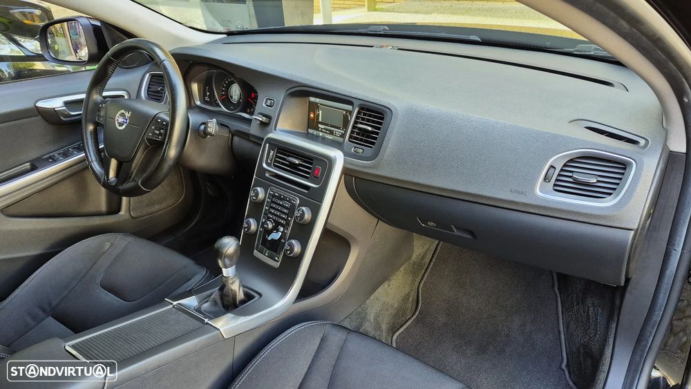 Volvo V60 D2 Kinetic - 12