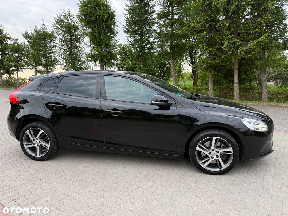 Volvo V40 D3 Momentum - 36