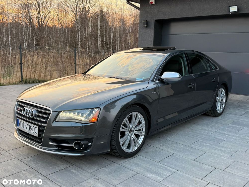 Audi S8 Standard - 1