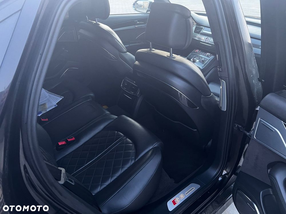 Audi S8 - 13
