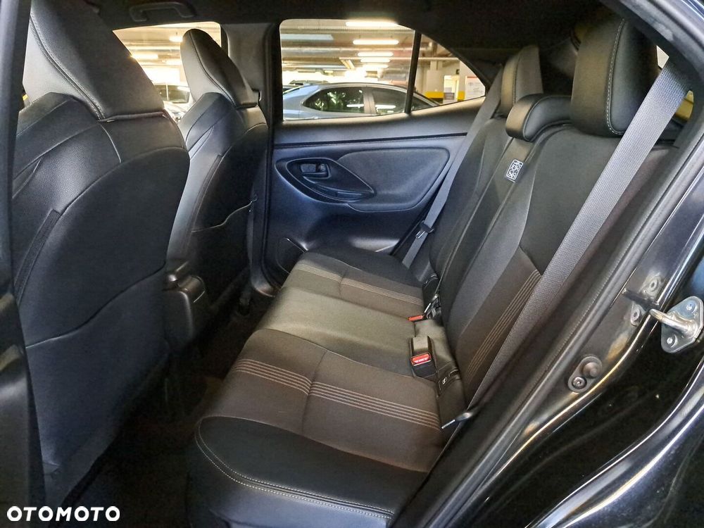 Toyota Yaris Cross Hybrid 1.5 Adventure 4x4 - 32