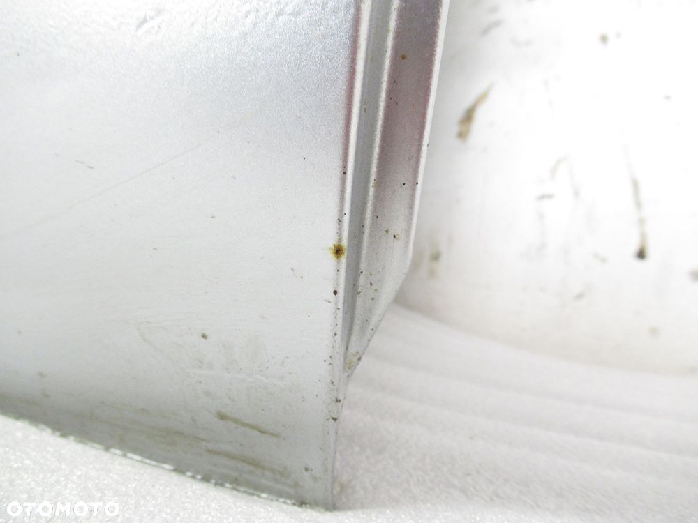 DRZWI PRAWY TYŁ TOYOTA RAV 4 II 1D4 - 6