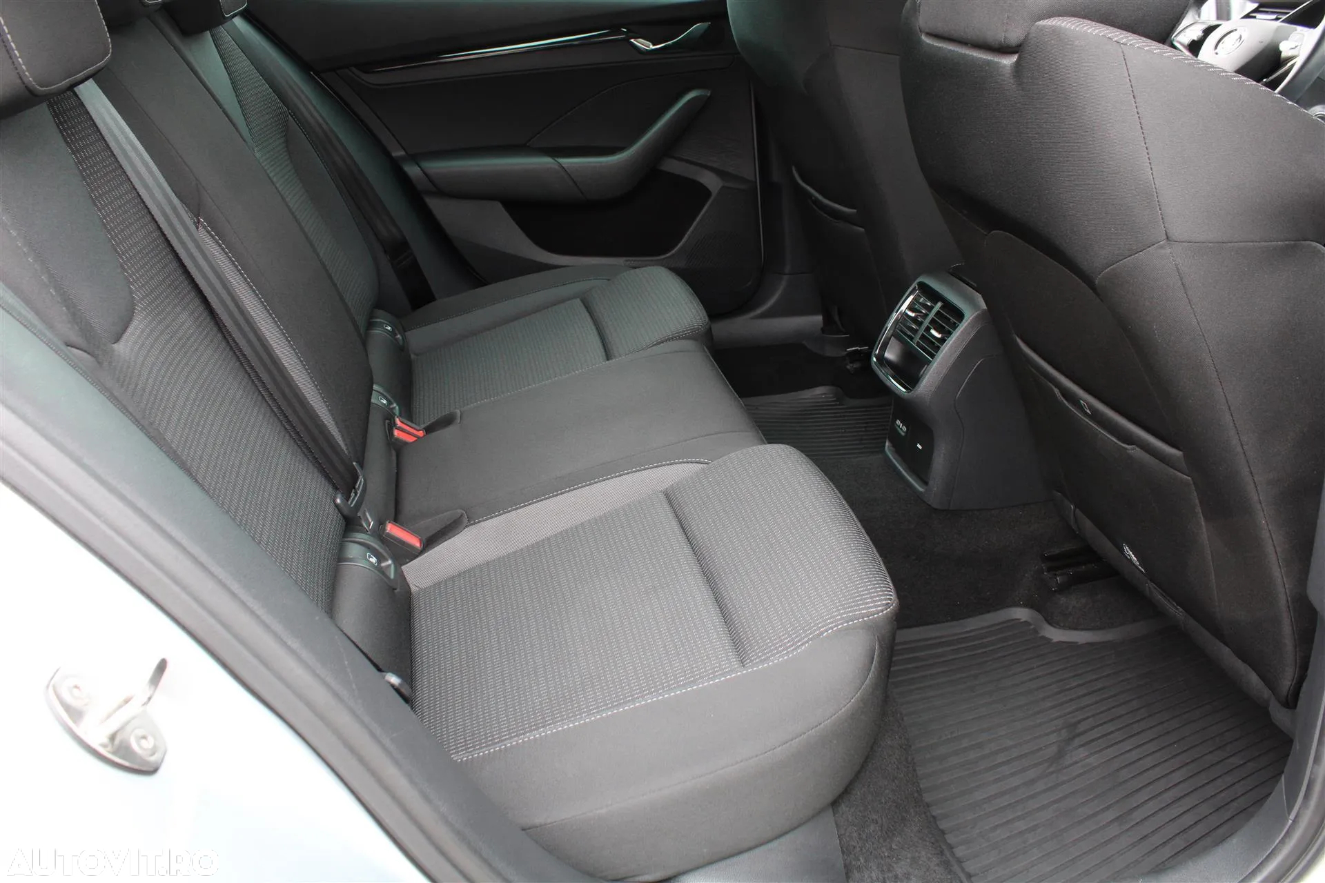 Skoda Octavia 2.0 TDI Ambition - 13