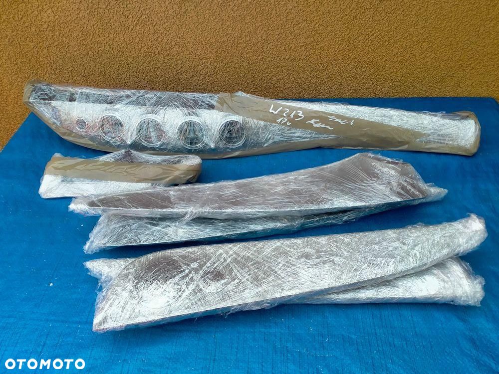 Mercedes W213 AMG Dekor Dekory BURMESTER Listwa Konsoli Drzwi Listwy Ozdobne AMBIENT - 2