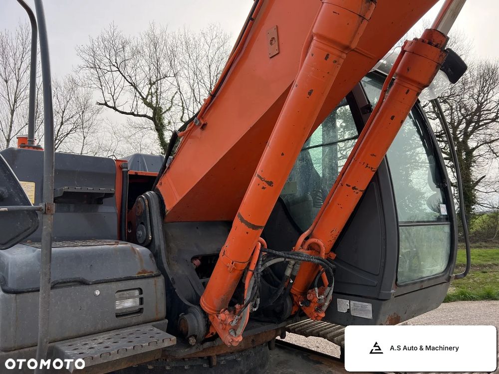 Hitachi ZX250LC-3 - 5