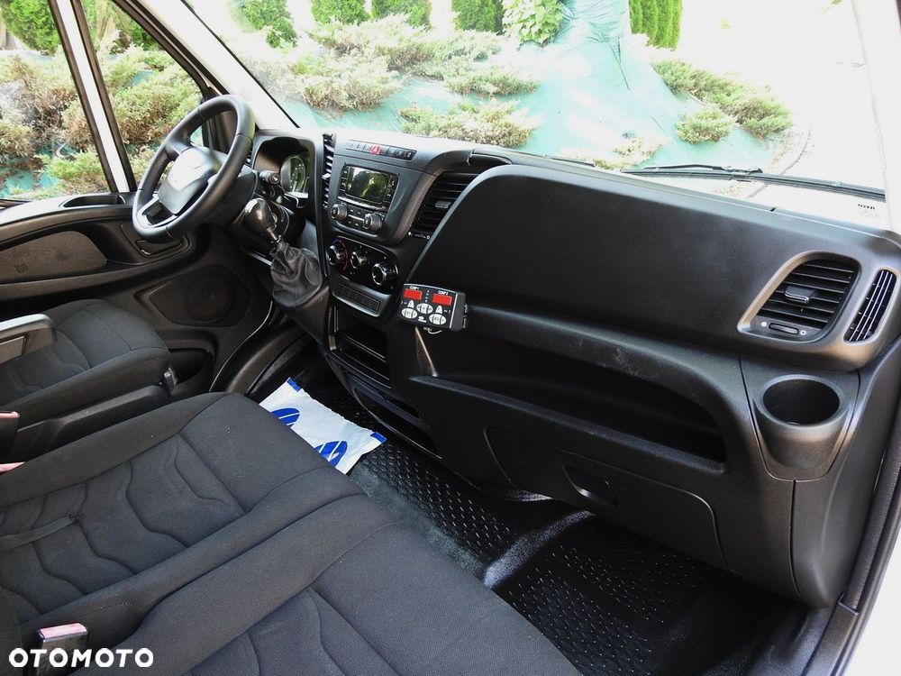 Iveco DAILY 35C15 KONTENER CHŁODNIA -12*C ZASILANIE 230V BLIŹNIACZE KOŁA  150KM - 41