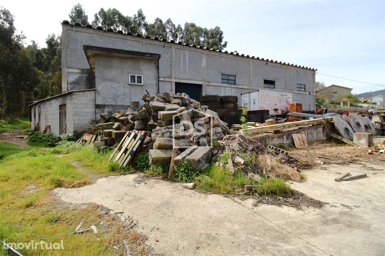Armazém  Venda em Santiago de Piães,Cinfães - Grande imagem: 3/11
