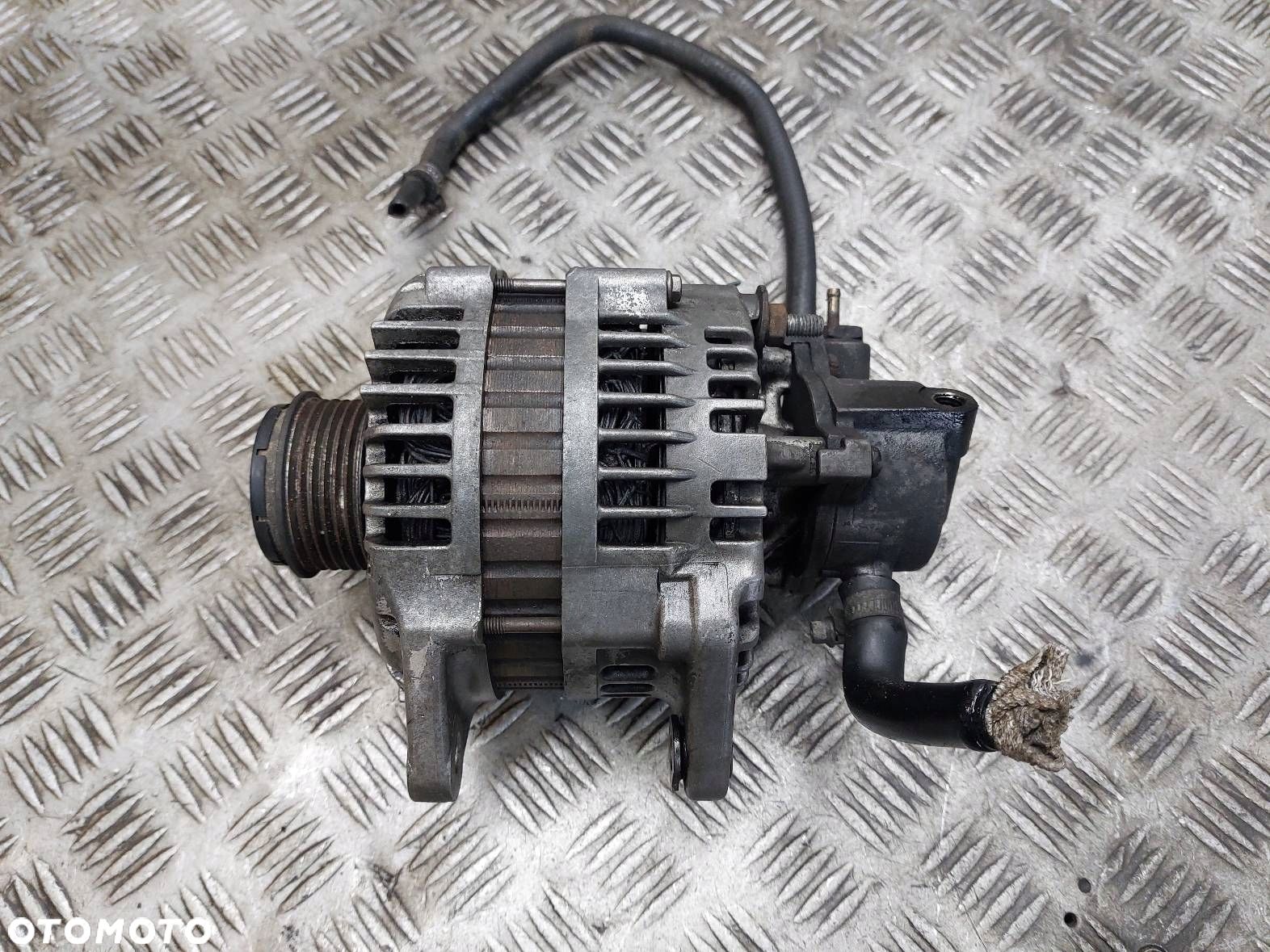 ALTERNATOR + POMPA VACUM OPEL ASTRA H - 1