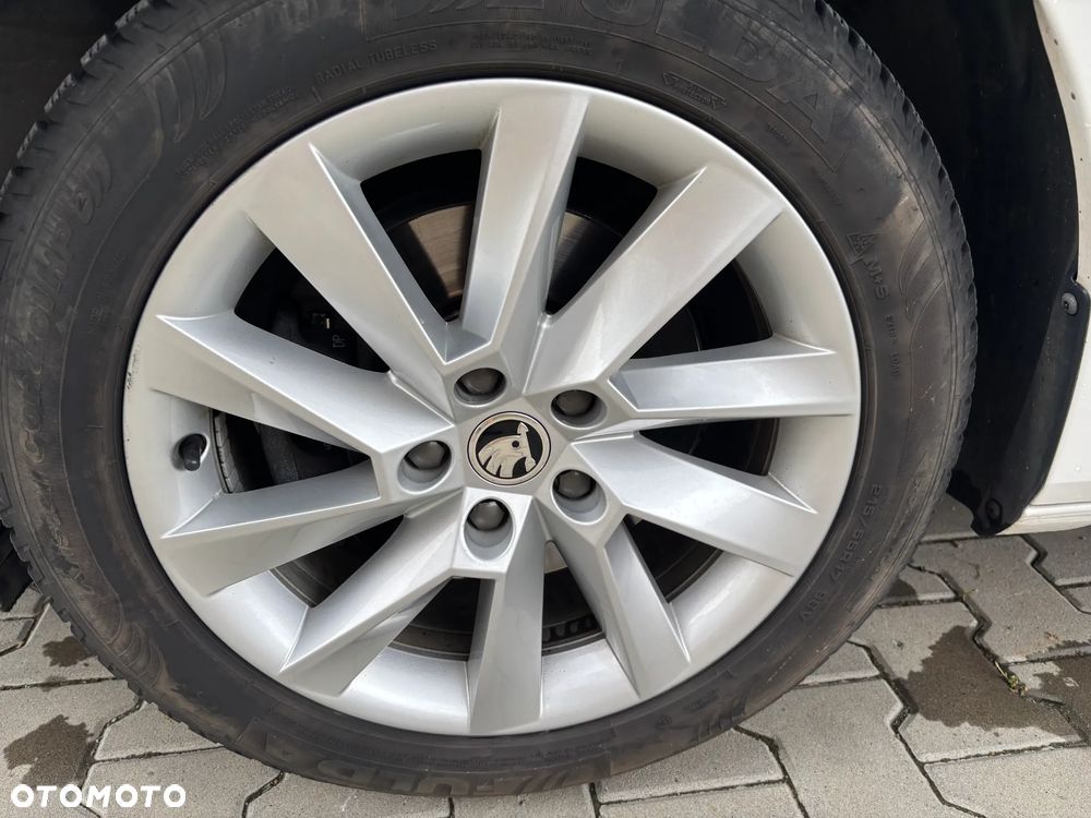 Skoda Superb 2.0 TDI SCR Ambition - 15