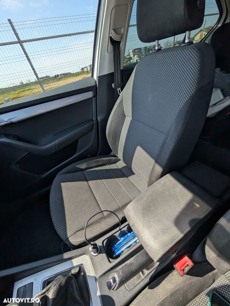 Skoda Octavia 2.0 TDI STYLE - 10