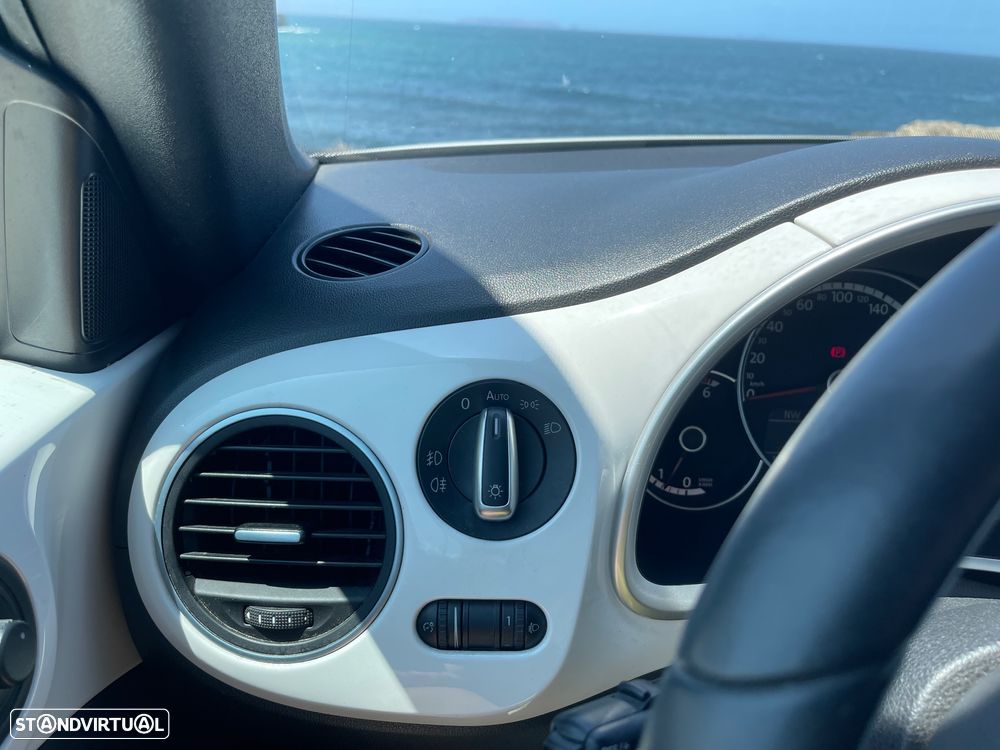 VW New Beetle Cabriolet - 2