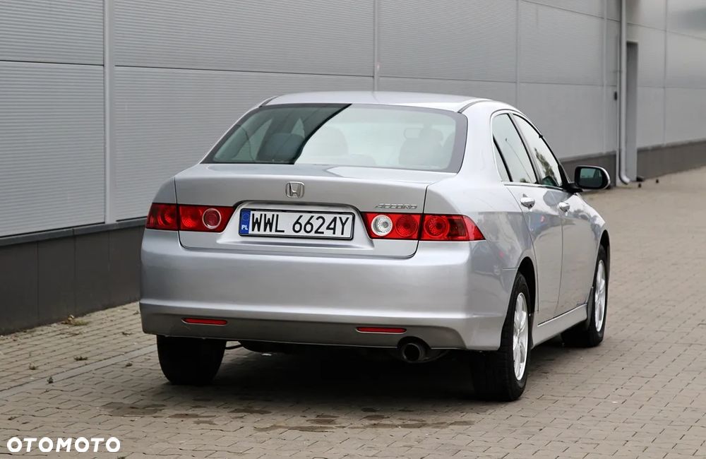 Honda Accord 2.0 Comfort - 6