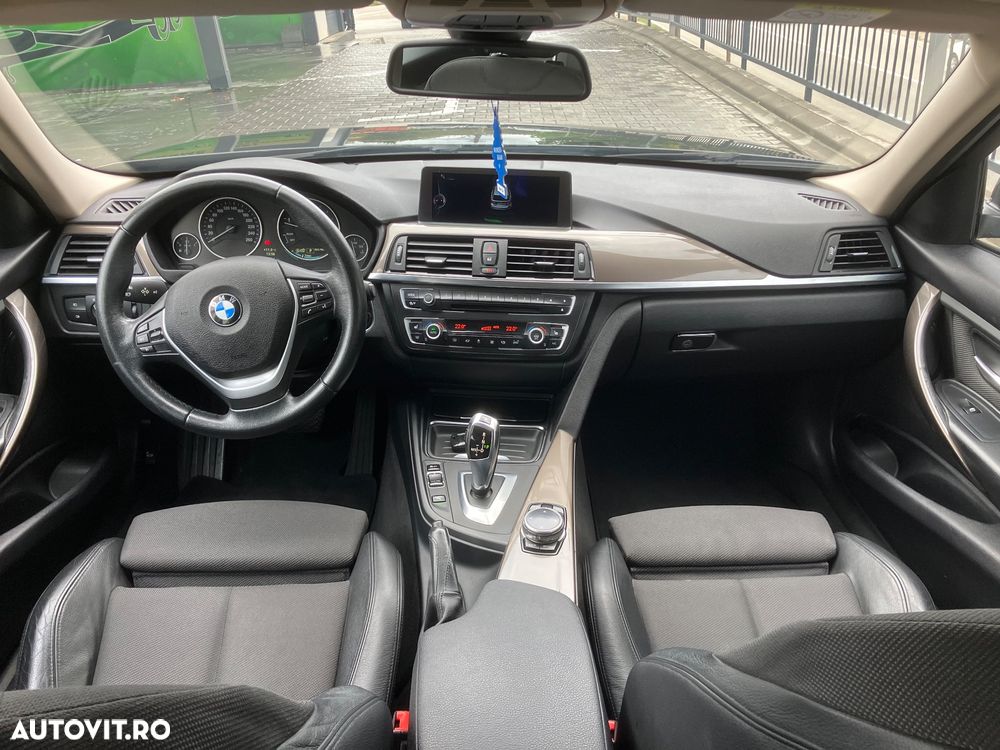 BMW Seria 3 320d Touring Aut. Efficient Dynamics Edition Blue Perf. Modern Line - 3