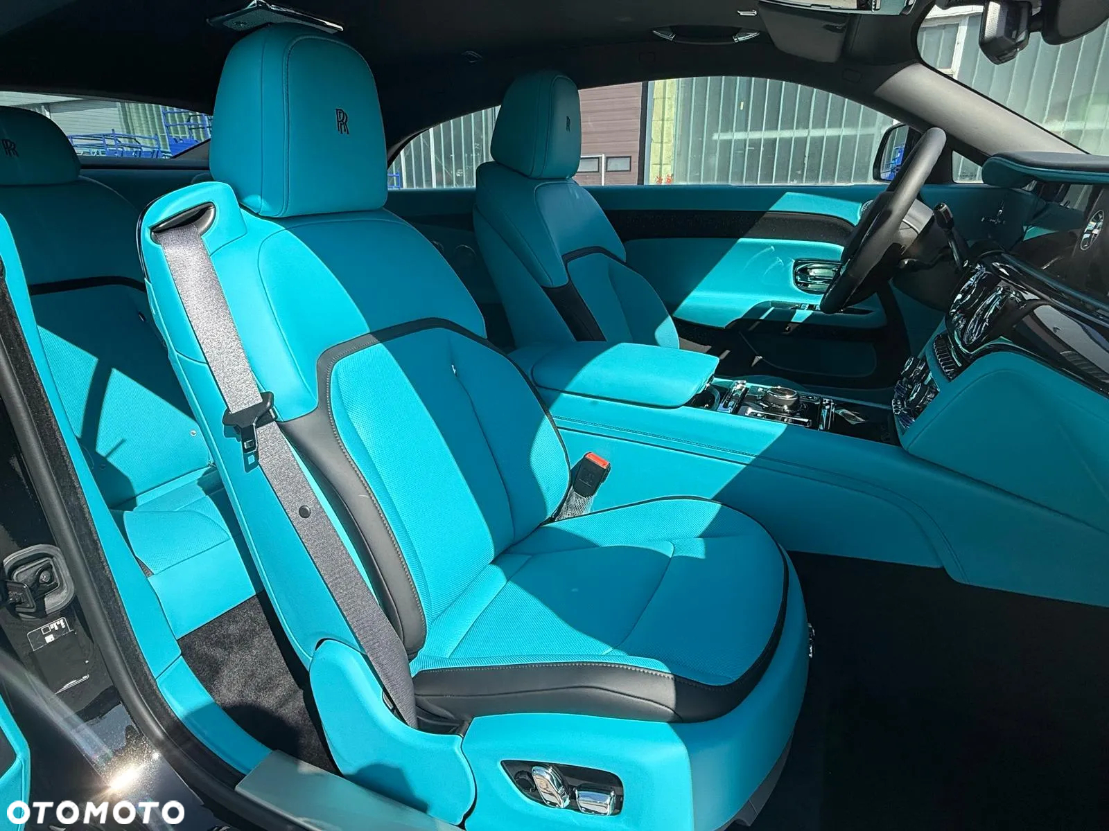 Rolls-Royce Spectre - 12