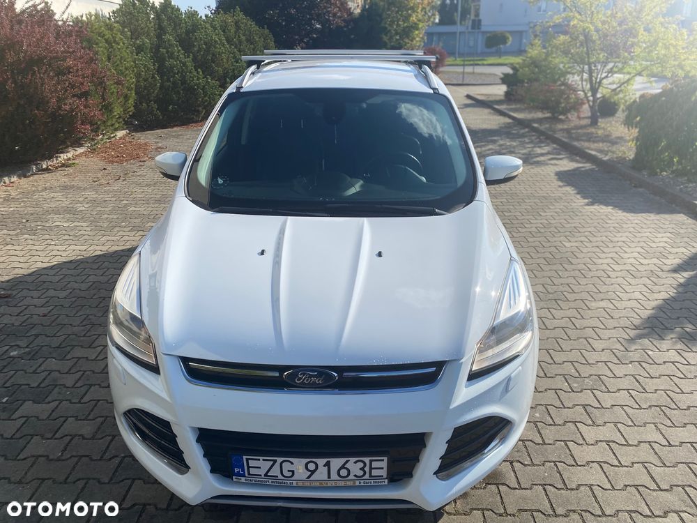 Ford Kuga 1.5 EcoBoost 2x4 Titanium - 16