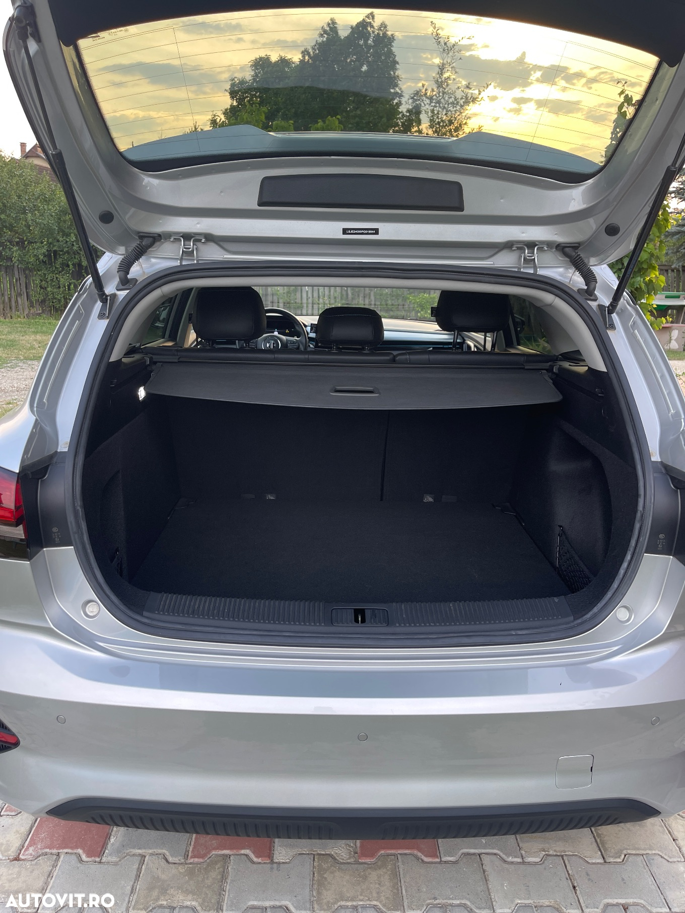 MG MG5 5 Maximal Luxury - 12