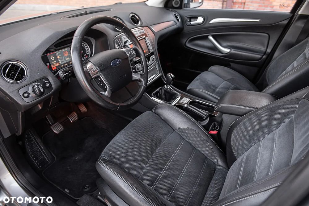 Ford Mondeo 2.5 Black Magic - 15