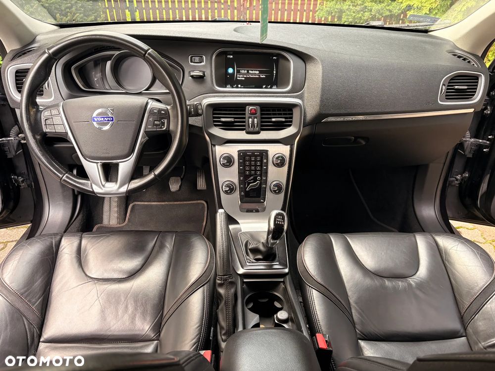Volvo V40 Cross Country D3 Drive-E Ocean Race - 4