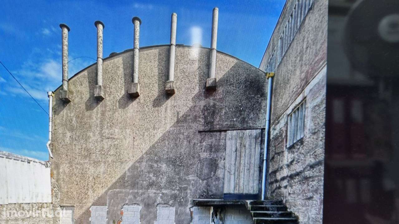 ARMAZEM DEVOLUTO (afetação para Indústria; comércio e habitação) - Grande imagem: 3/13
