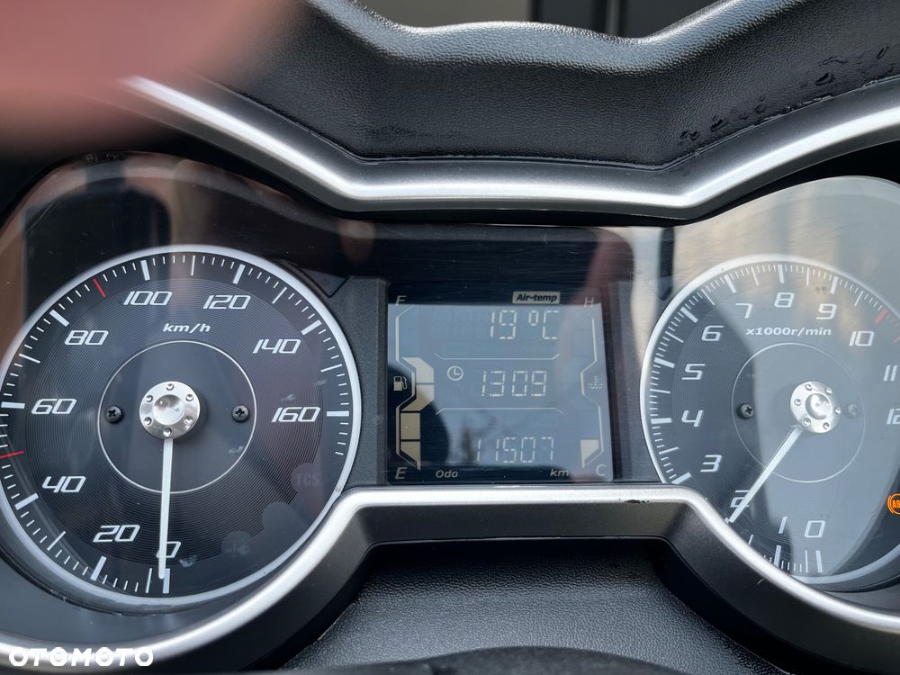 Yamaha X-max - 14