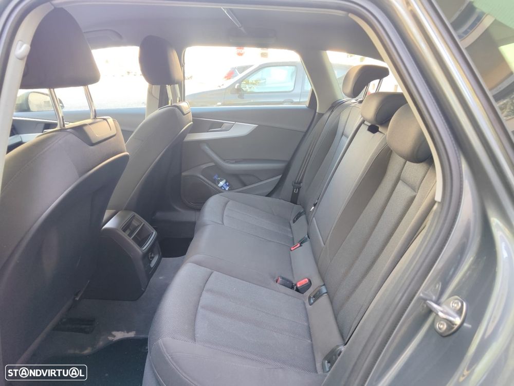 Audi A4 Avant 2.0 TDI S tronic - 13