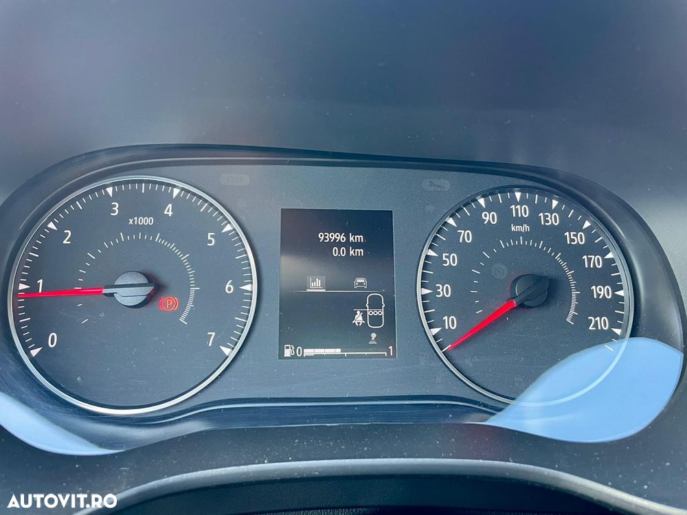 Dacia Logan TCe 90 MT6 Expression - 9