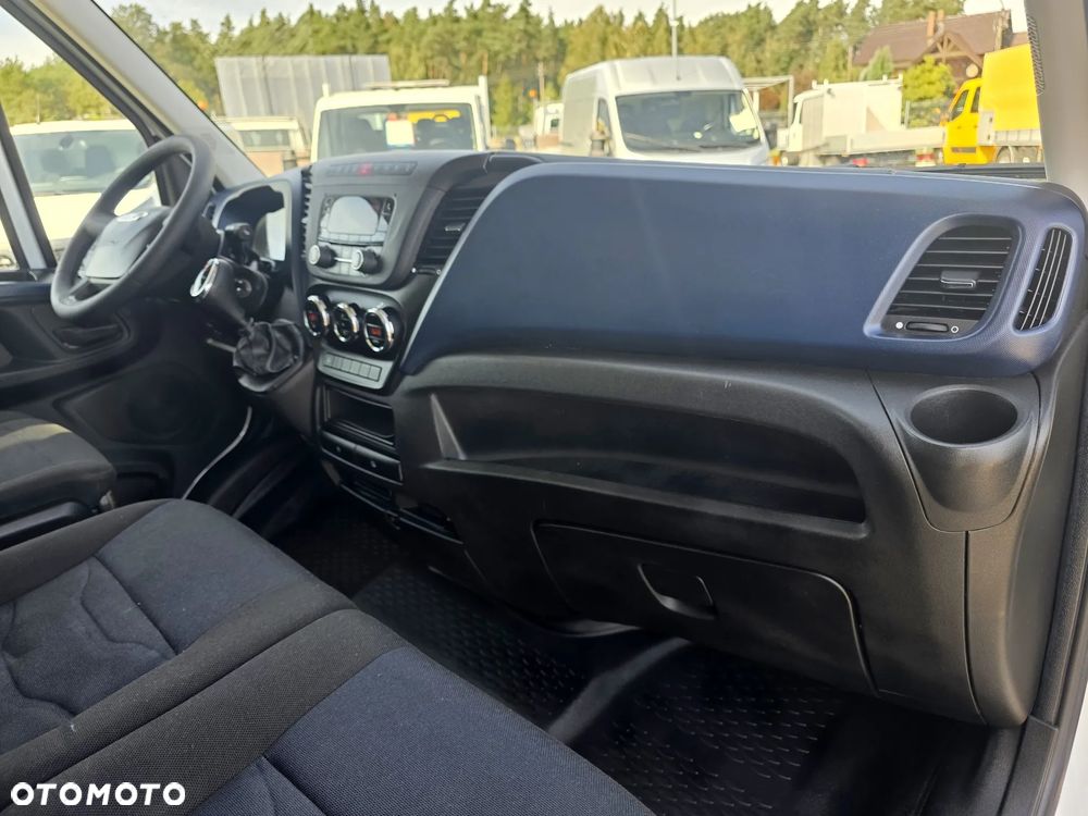 Iveco IVECO 35-160 2.3 HPI 160 KONNY KONTENER 4.2 M WINDA KLIMA WEBASTO 8 BIEGOWY HIMATIC - 22