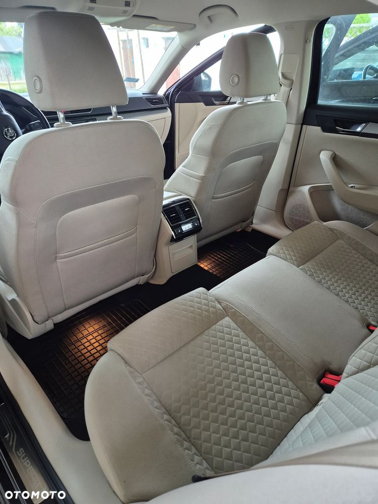 Skoda Superb 2.0 TSI Ambition DSG - 10