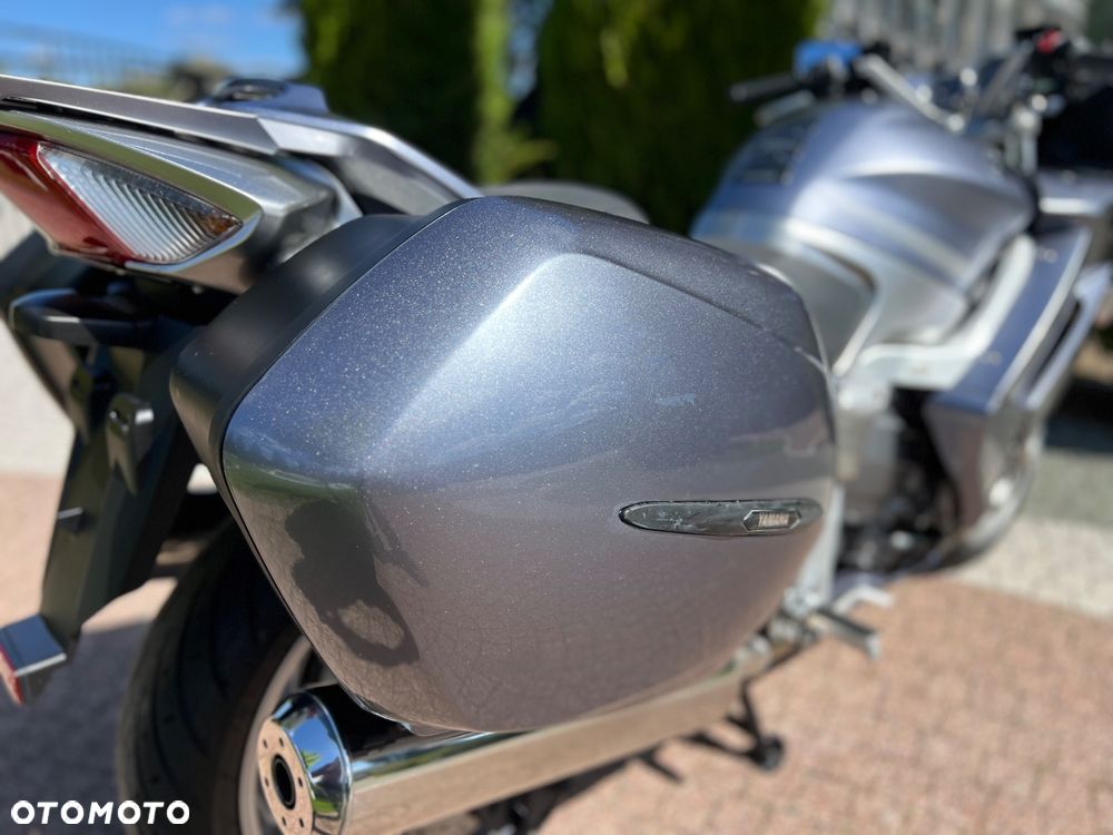 Yamaha FJR - 11