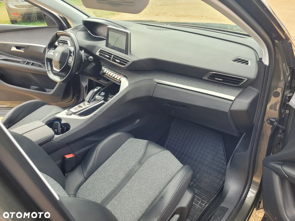 Peugeot 3008 - 18