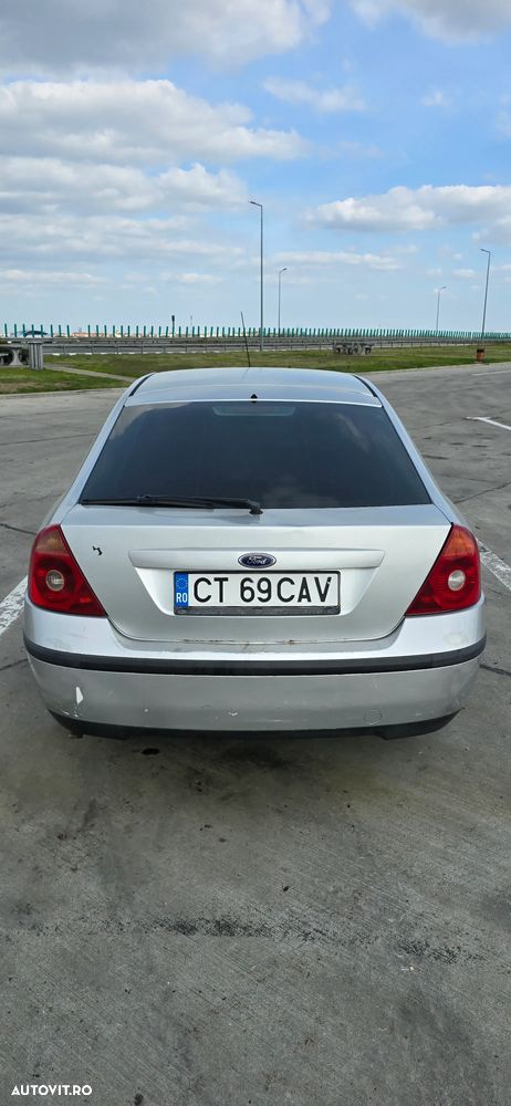 Ford Mondeo 1.8 Ghia - 7