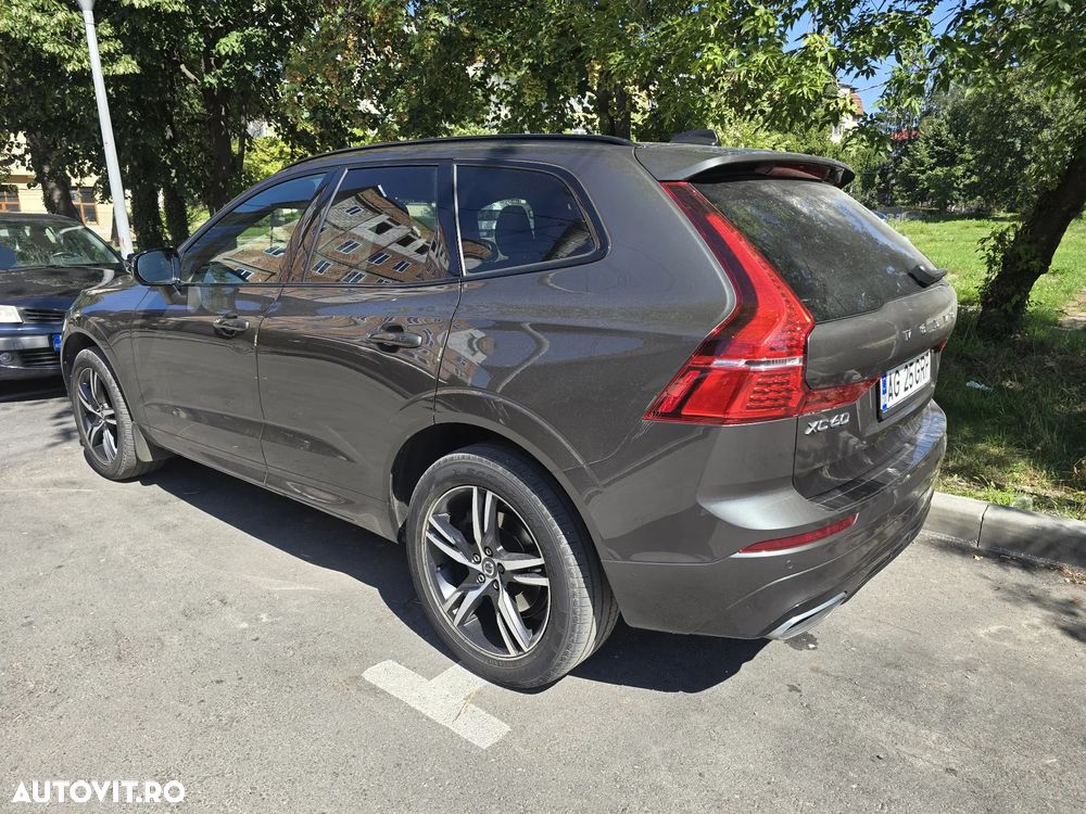 Volvo XC 60 B4 MHEV AWD R-Design - 9