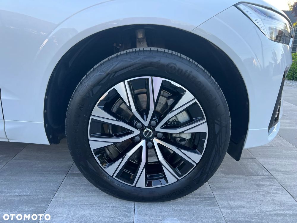 Volvo XC 60 B4 D AWD Plus Dark - 22