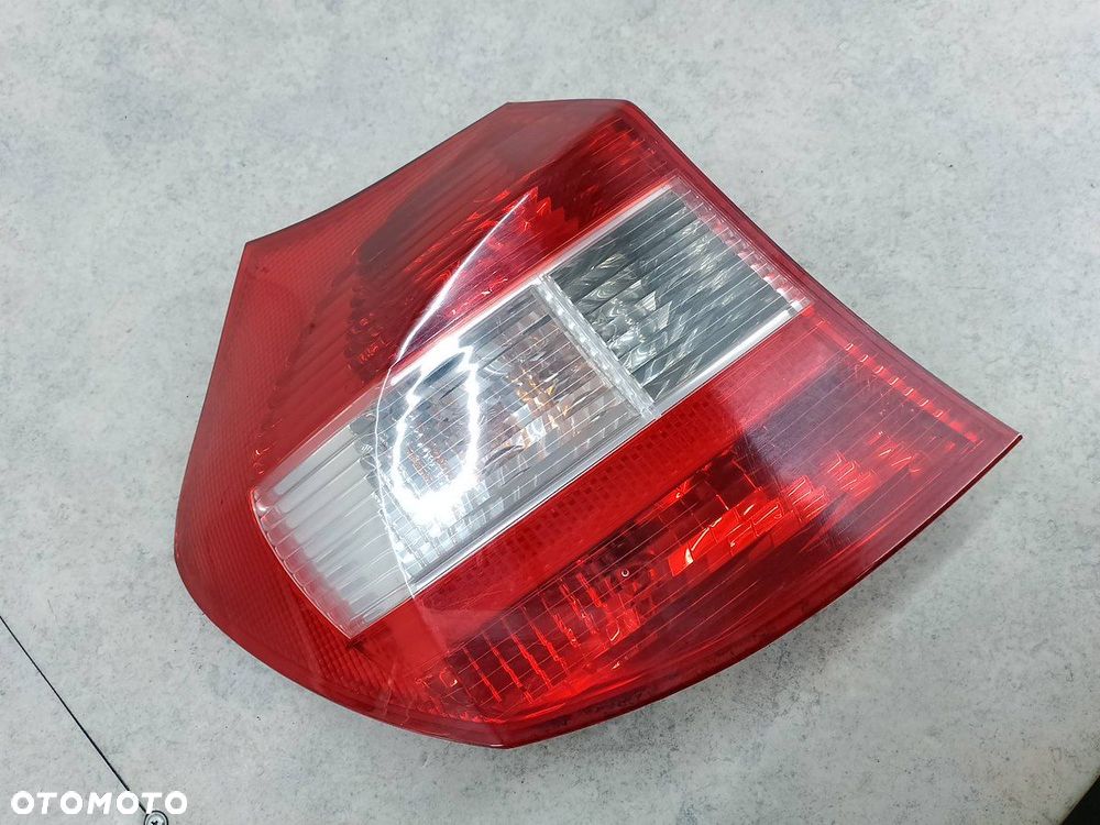 LAMPA TYLNA LEWA BMW 1 E87 6924501 5D - 3