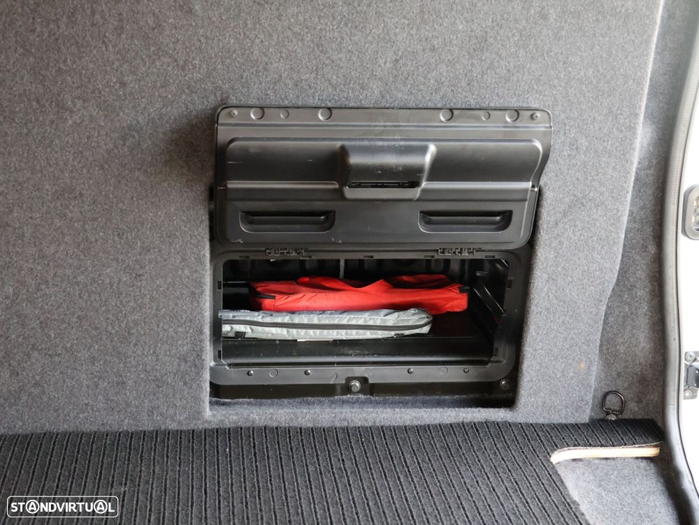 Renault Trafic 2.0 dCi L1H1 1.0T - 21