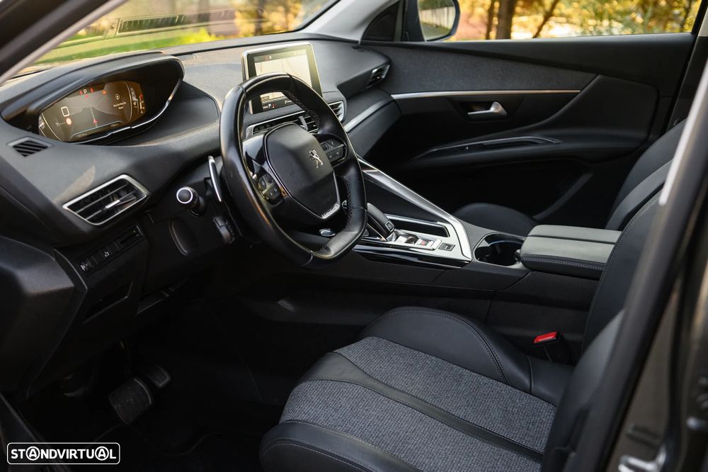 Peugeot 3008 PureTech 130 Stop & Start GPF EAT8 Allure - 11