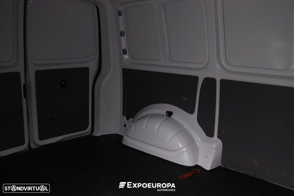 VW Transporter 2.0 Tdi 3 Lug. C/iva dedutivel - 8