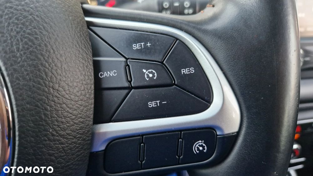 Jeep Compass 1.6 MultiJet Longitude - 16