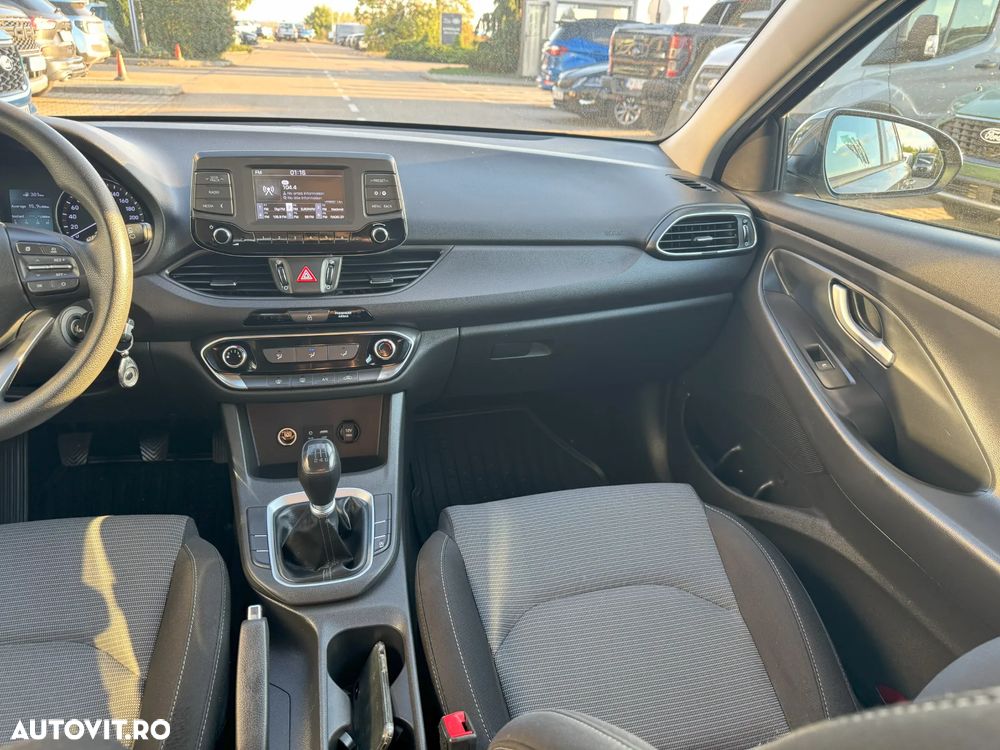Hyundai i30 1.4 100CP 5DR M/T Classic+ - 13