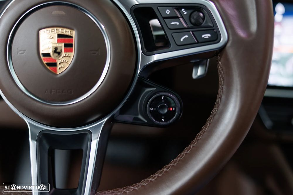 Porsche Cayenne Coupé E-Hybrid - 19