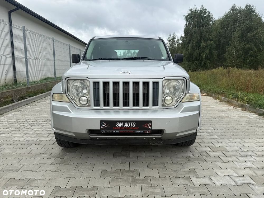 Jeep Liberty 3.7 4x4 - 8