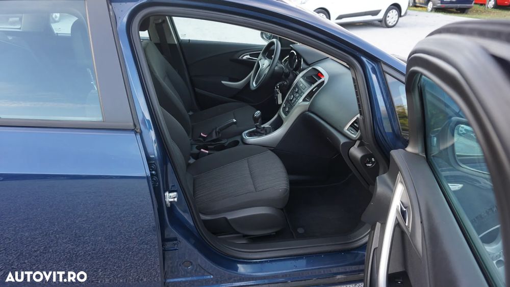 Opel Astra 2.0 CDTI DPF Innovation - 10