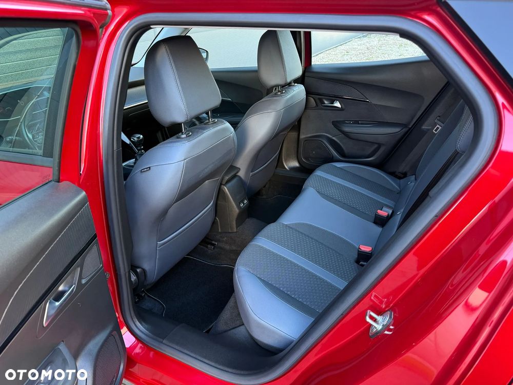 Peugeot 2008 1.2 Pure Tech Allure S&S - 19