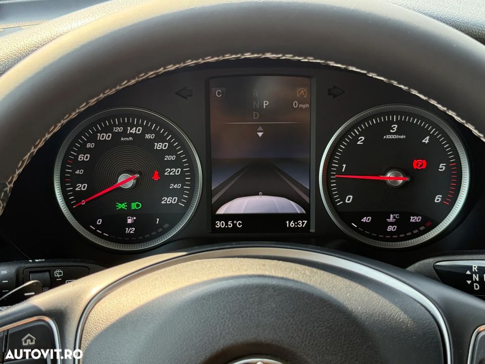 Mercedes-Benz GLC 220 d 4MATIC - 12